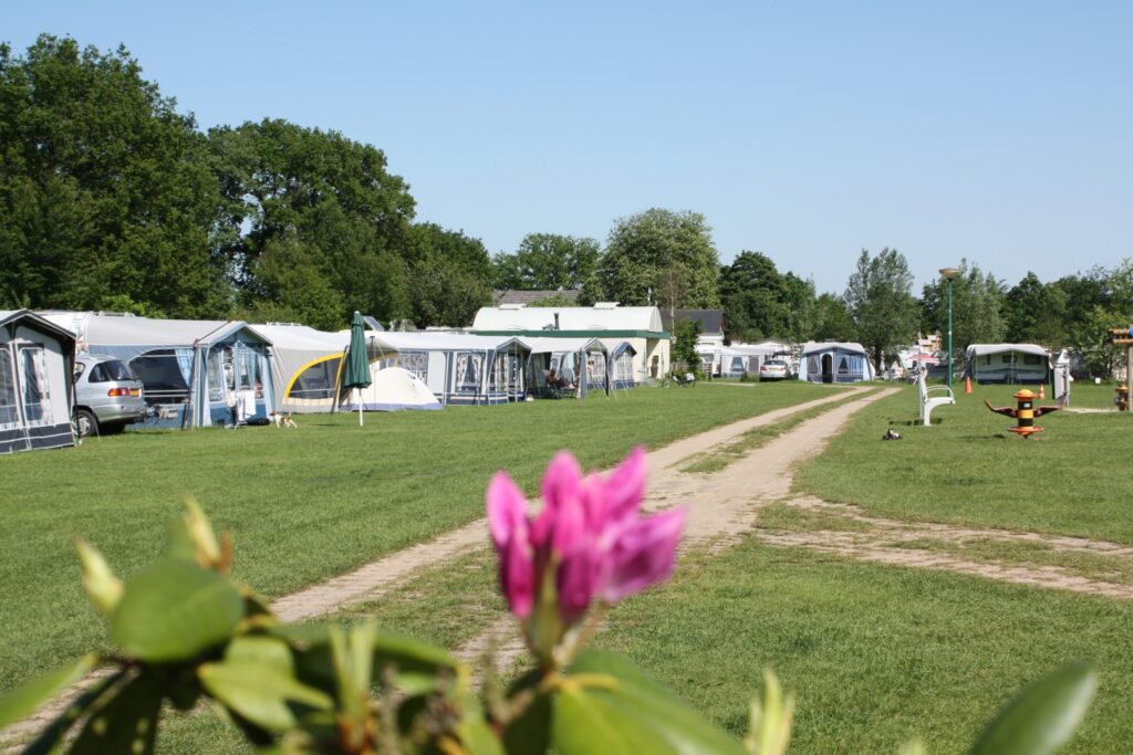 Camping en Kampeerboerderij 't Boerenerf